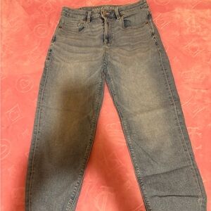 American Eagle Outfitters Women's Light Blue Boyfriend Jeans